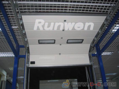 合肥工業(yè)提升門 價(jià)格、品質(zhì)與智能維護(hù)一站式解決方案